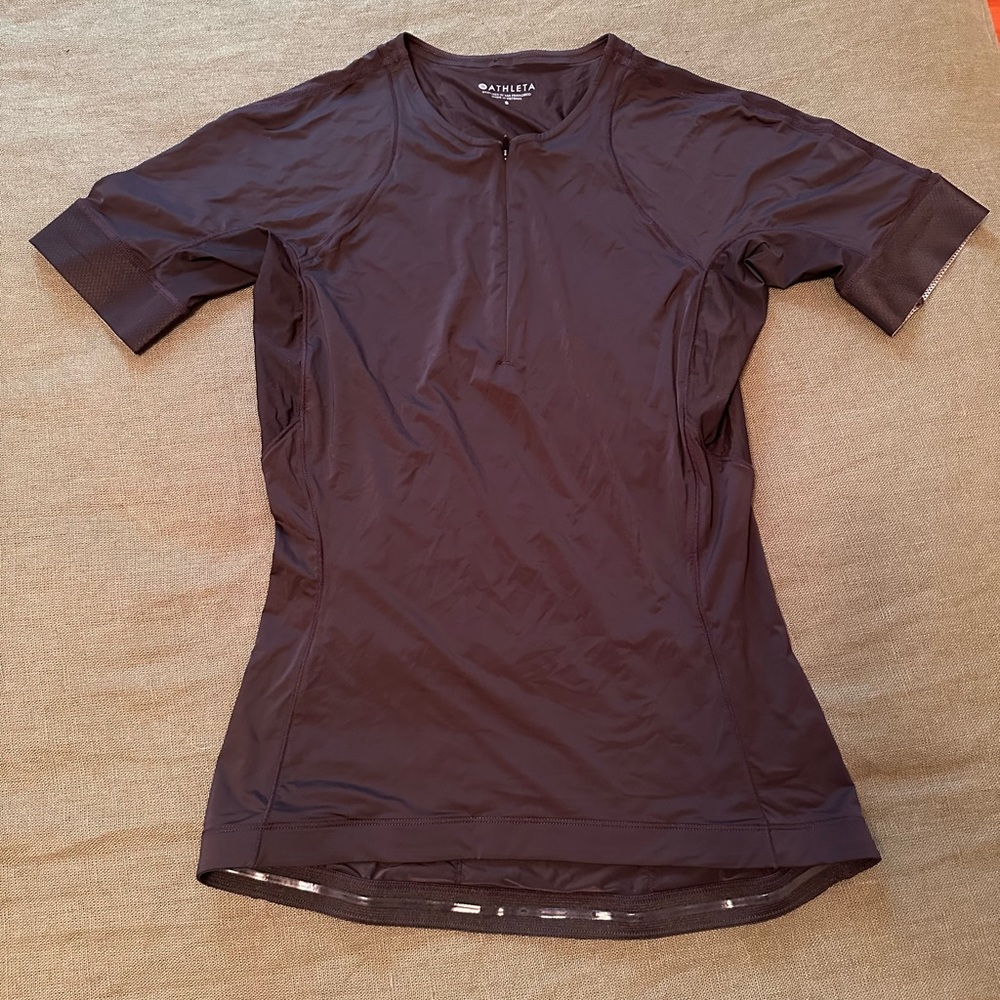 Athleta cycling shirt